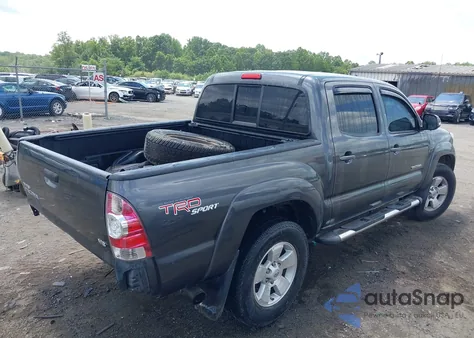 2013 Toyota Tacoma Base V6 z USA, uszkodzony, nr VIN 3TMLU4EN0DM130912